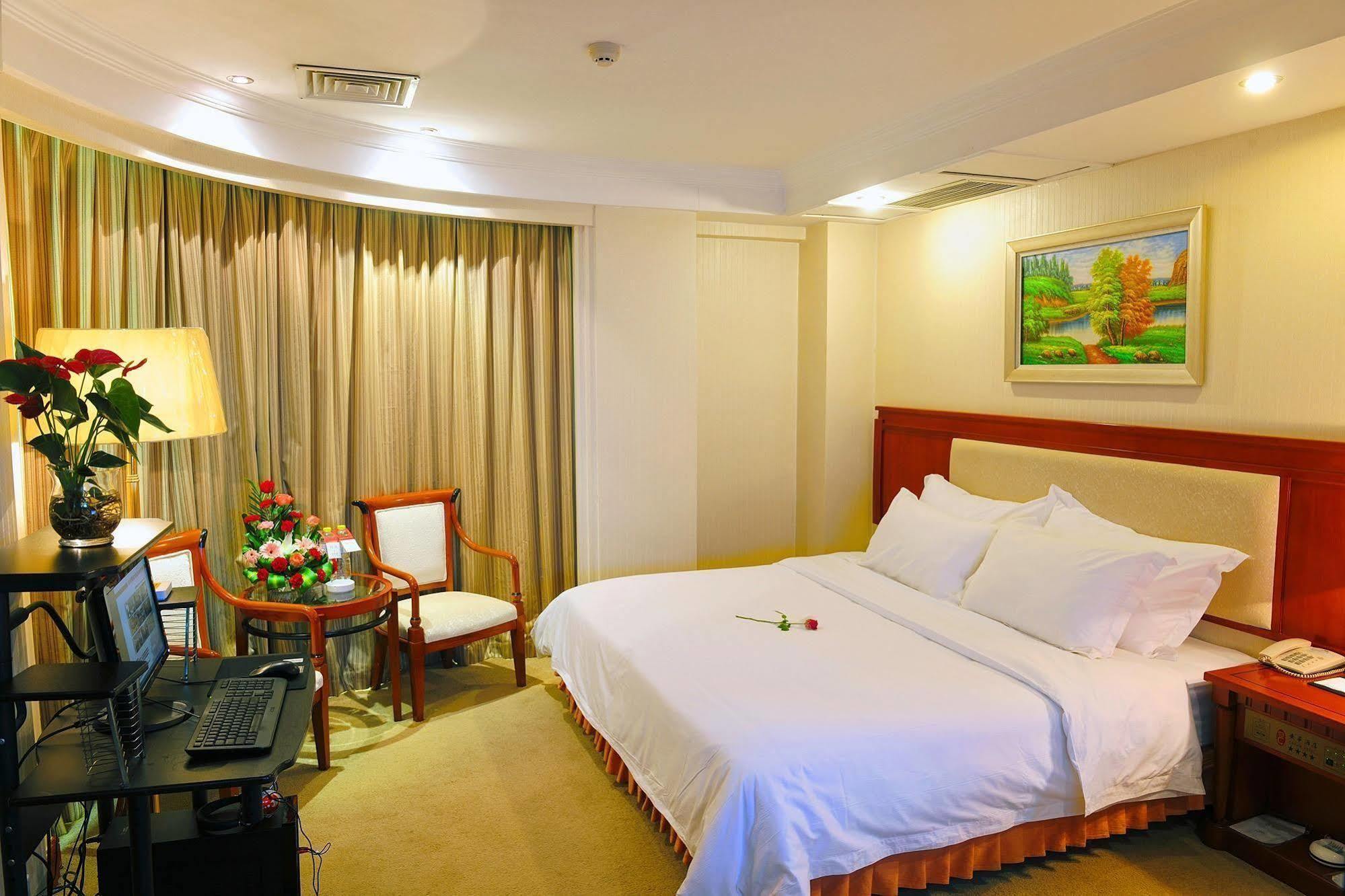 Crown Hotel อู่ฮั่น ภายนอก รูปภาพ